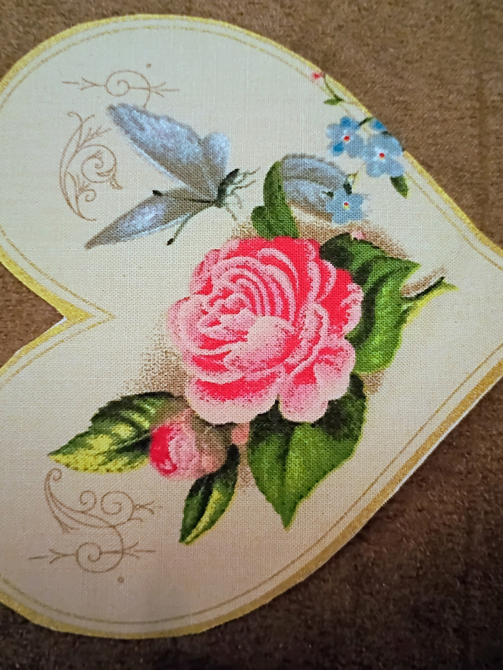 Classic Heart Floral Accent Mat in Pink and Green